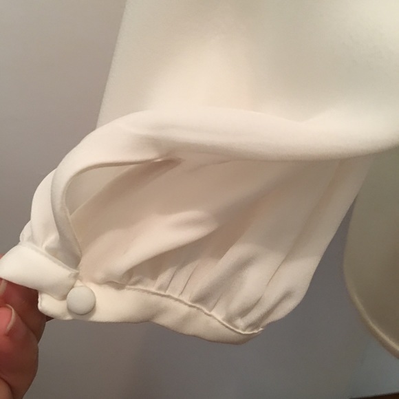 SOLD 🦋 Joie Louvre blouse - Picture 7 of 8